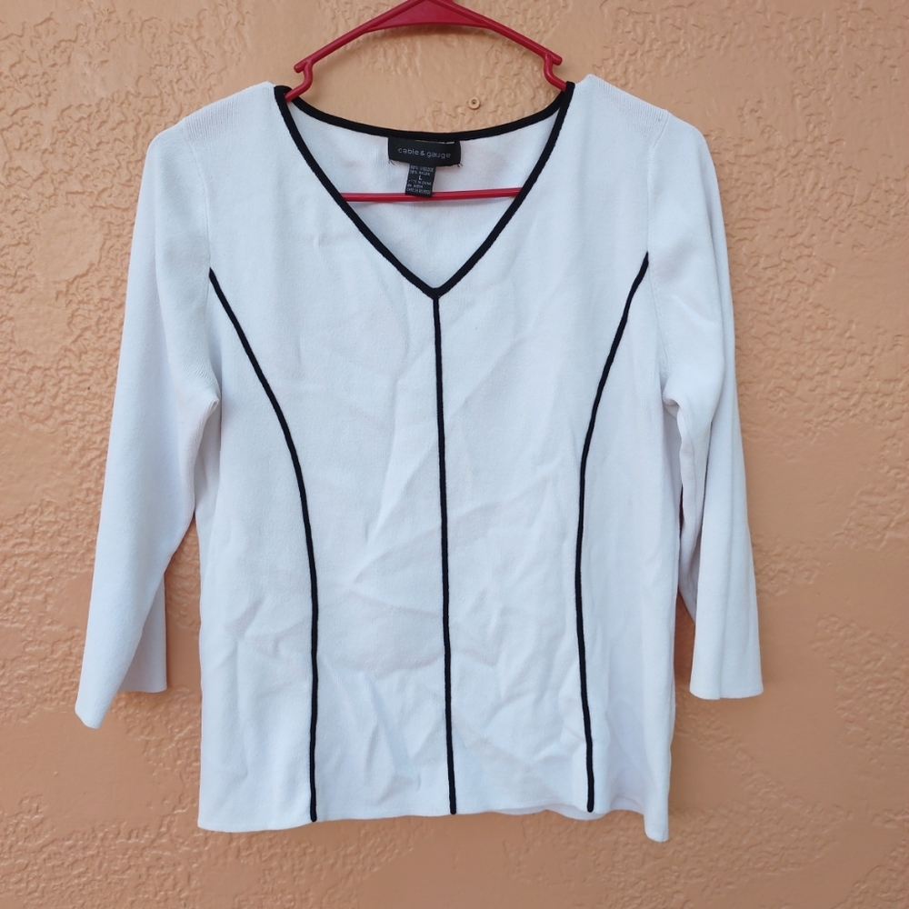 Women's Pull over Sweater Black & White Large 3/4 Long Sleeves